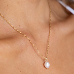 Single Pearl Gold Necklace