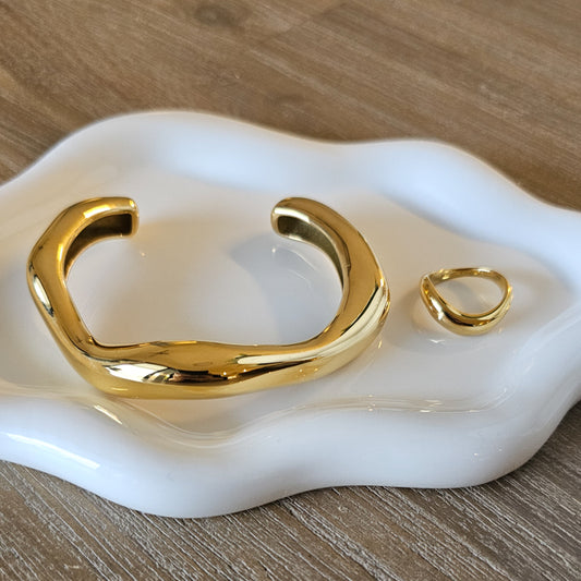 Curve Ring