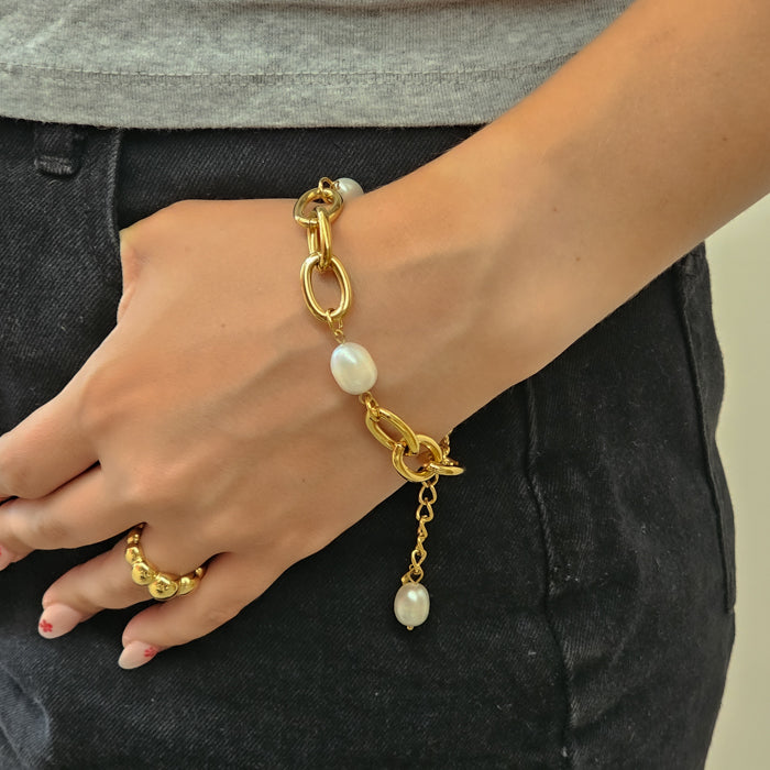 Pia Pearl Bracelet