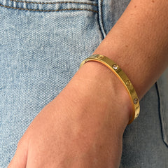 Amour Gold Bangle