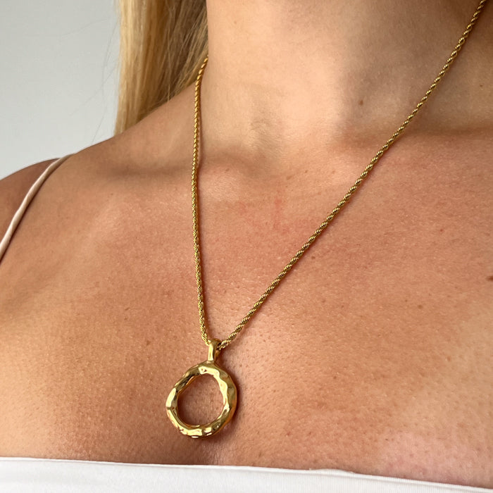 Isla Necklace