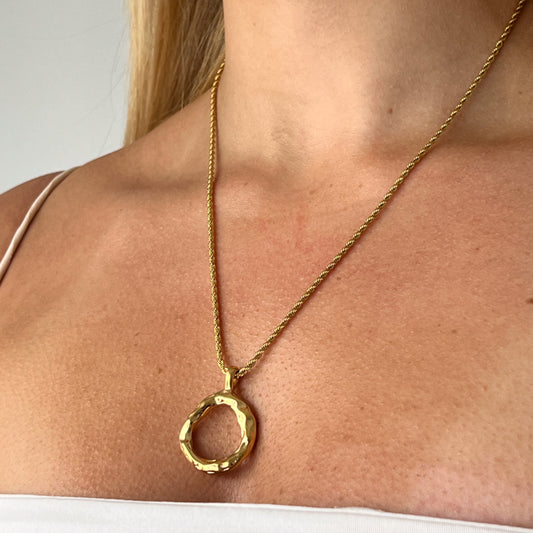 Isla Gold Necklace